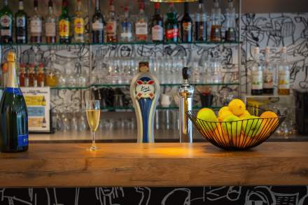 ibis_epernay_bar